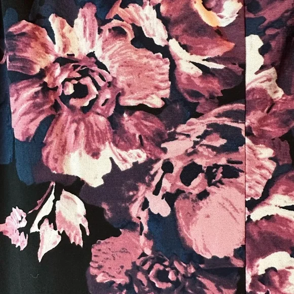 Pretty Tommy Hilfiger Floral Short Sleeveless Dress - Picture 6 of 7